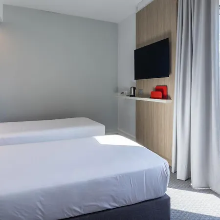 Holiday Inn Express Porto City Centre By Ihg-3